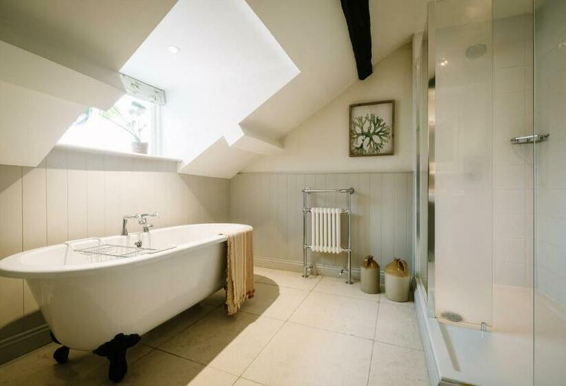 旅馆 The Hare & Hounds Inn