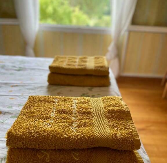 住宿加早餐  Les Ollieres Sur Eyrieux   La Maison Du Bonheur