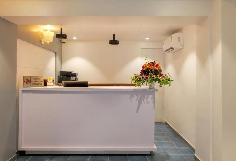 ホテル Gold Beach Villa