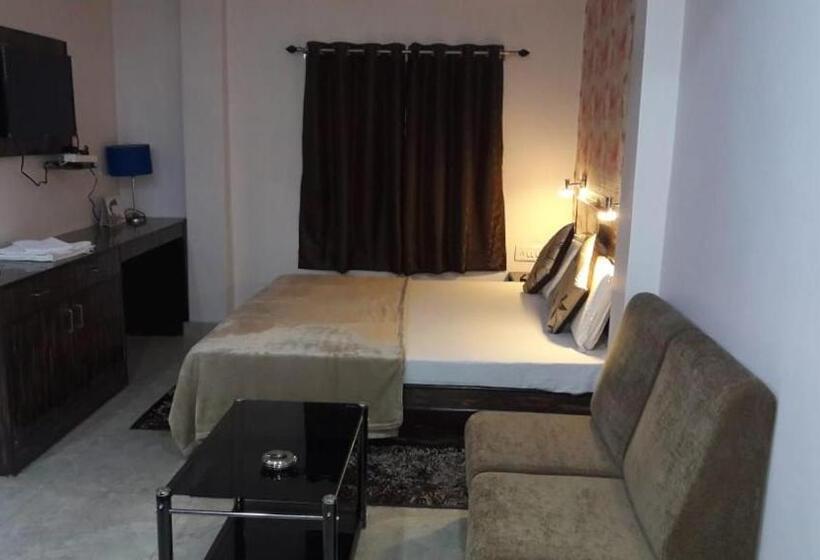 Отель Kanha Inn