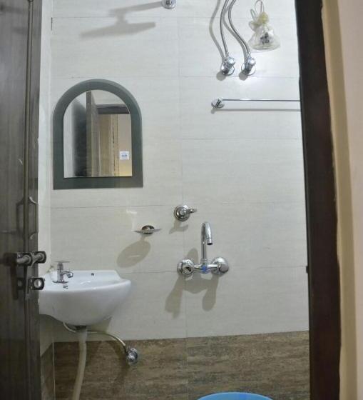 Отель Kanha Inn