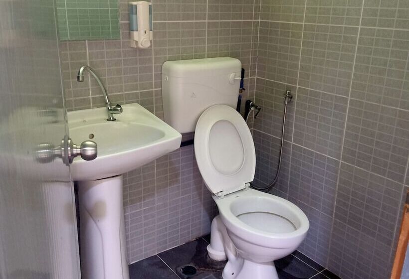 فندق Oyo 90366 Home Valley Guesthouse Tambunan