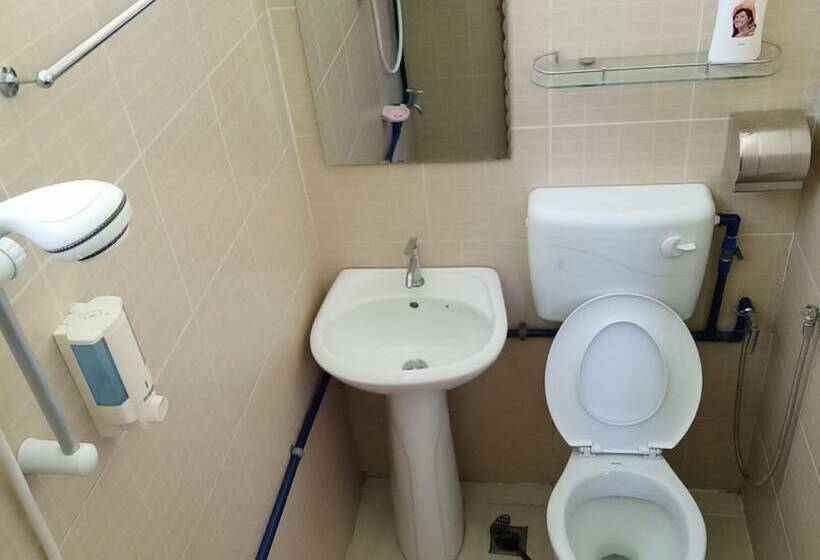 فندق Oyo 90366 Home Valley Guesthouse Tambunan