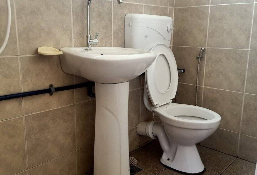 فندق Oyo 90366 Home Valley Guesthouse Tambunan