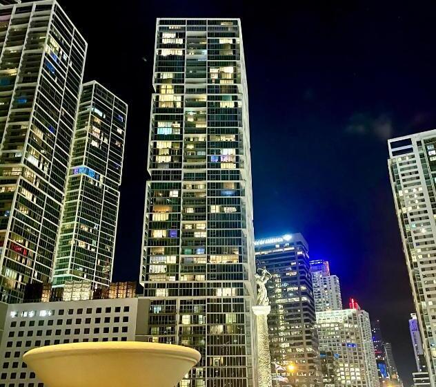 Iconbrickell Tower 3 W Residences