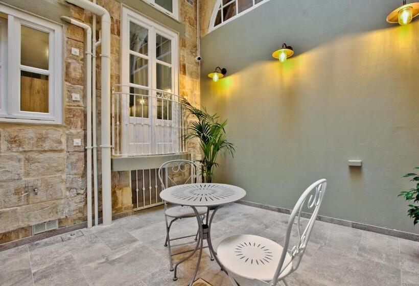 پانسیون Chateau La Vallette   Barrakka Suite