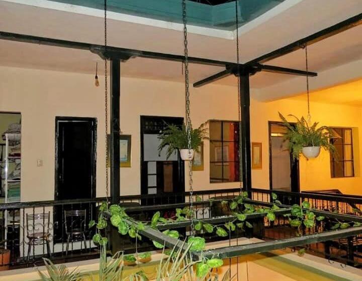 پانسیون Hostal Belén