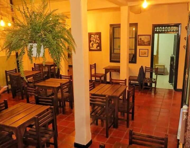 پانسیون Hostal Belén