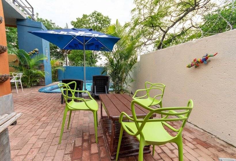 بنسيون Woodpeckers Guest House