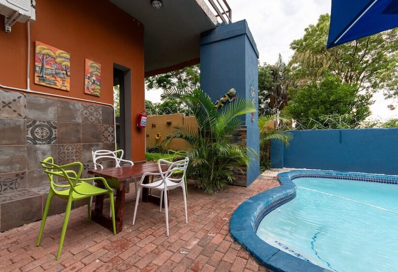 بنسيون Woodpeckers Guest House