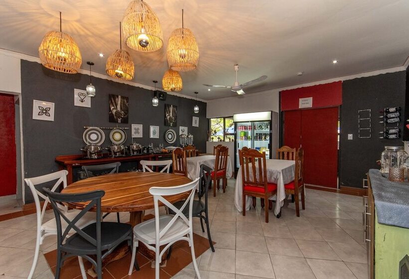 بنسيون Woodpeckers Guest House