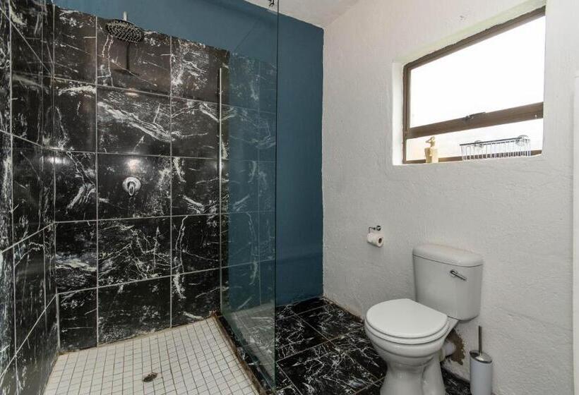 بنسيون Woodpeckers Guest House