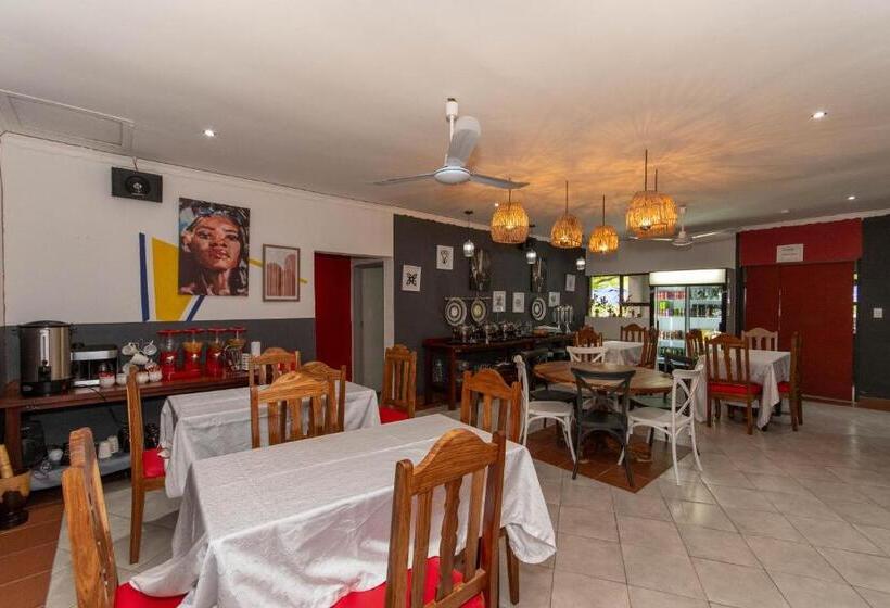 بنسيون Woodpeckers Guest House