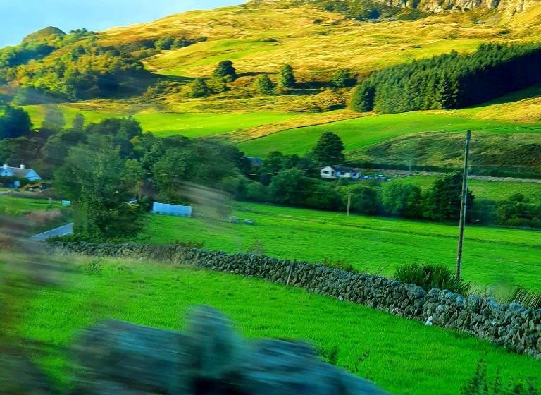 The Blue Horse Suite At The Grumpy Schnauzer B&b Private Hot Tub, Gym, Breakfast, Stunning!