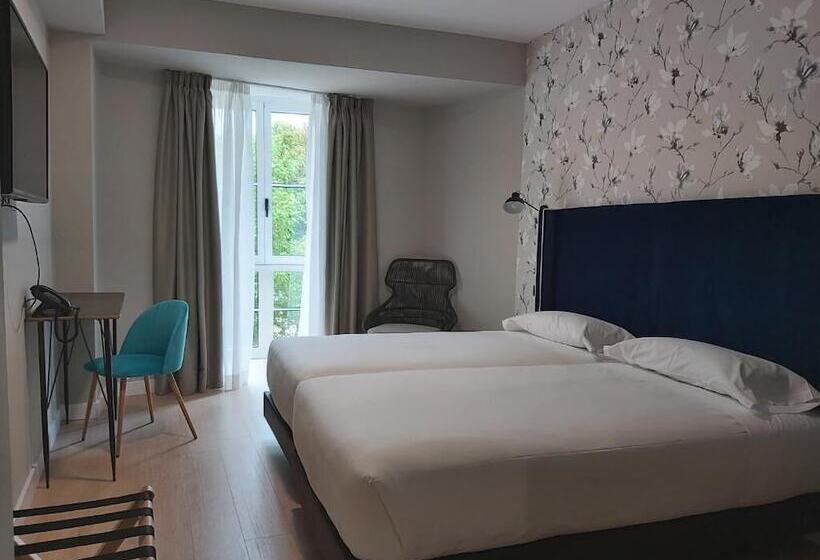 هاستل Micampus Burgos Centro Student Residence