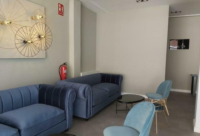 هاستل Micampus Burgos Centro Student Residence