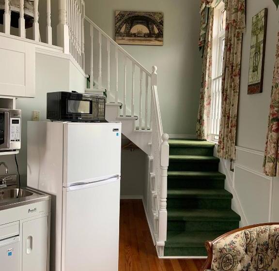 Общежитие The Jypsy Inn Chambre Damour Bracebridge