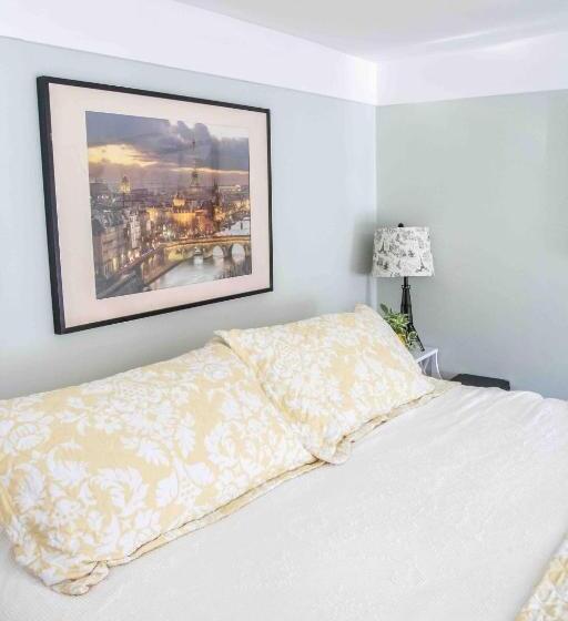 Общежитие The Jypsy Inn Chambre Damour Bracebridge