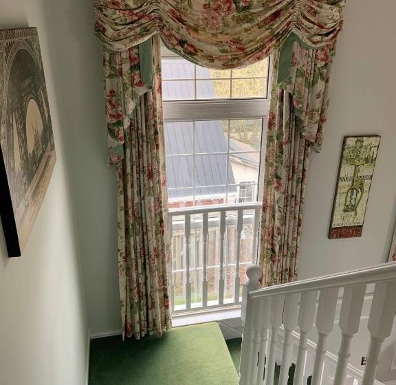 Общежитие The Jypsy Inn Chambre Damour Bracebridge