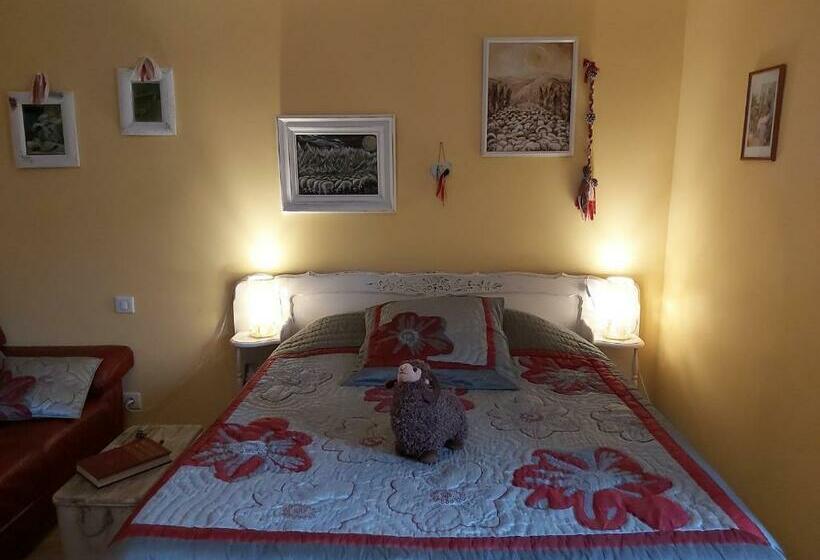 민박 Gîte Lo Fédou D Antraigues Sur Volane