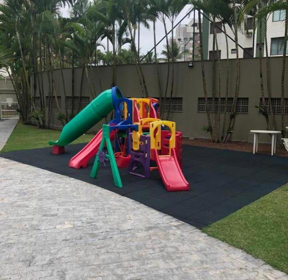 Boulevard Riviera Flat