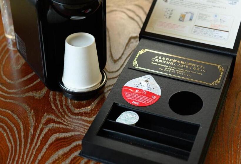 Отель Oyo Ryokan Hamanako No Yado Kosai  Vacation Stay 48856v