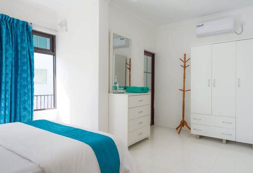 پانسیون Palm Gate Maldives