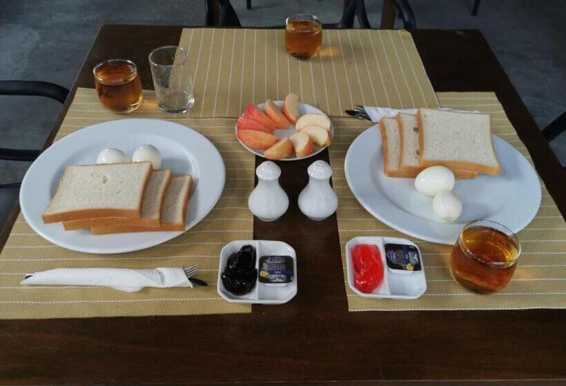 پانسیون Palm Gate Maldives