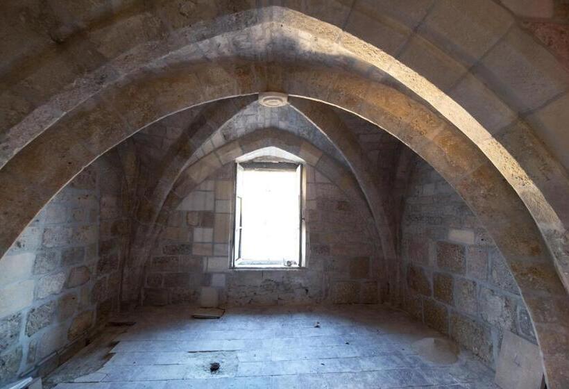 פנסיון Studio Du Maire Maison De L église Du Couvent