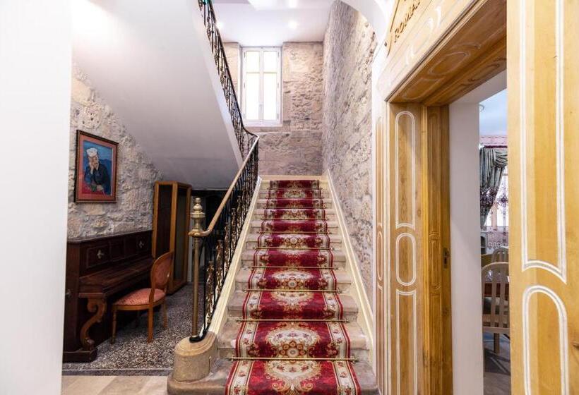 بنسيون Studio Familial Maison De L église Du Couvent