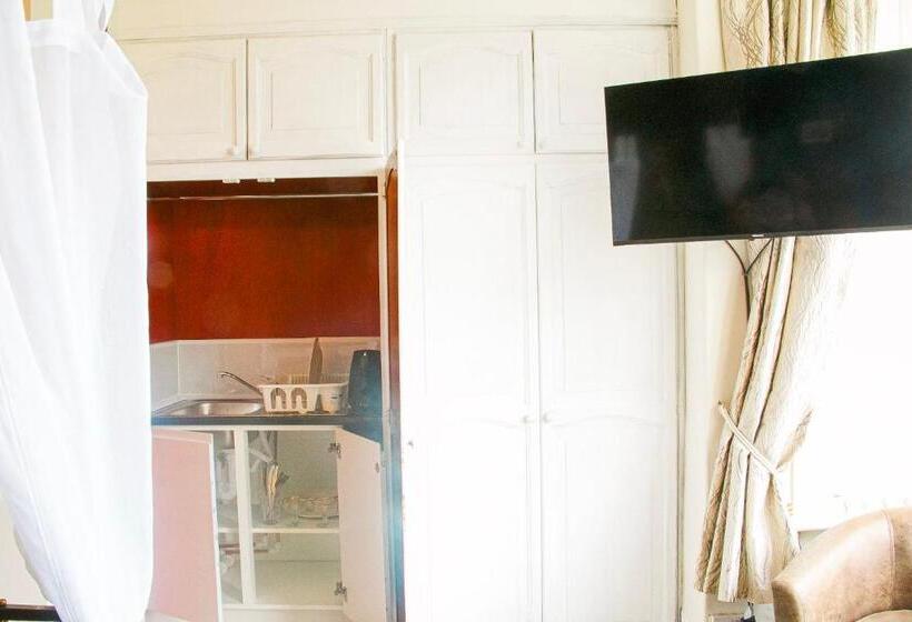 펜션 The Mayfield Apartment