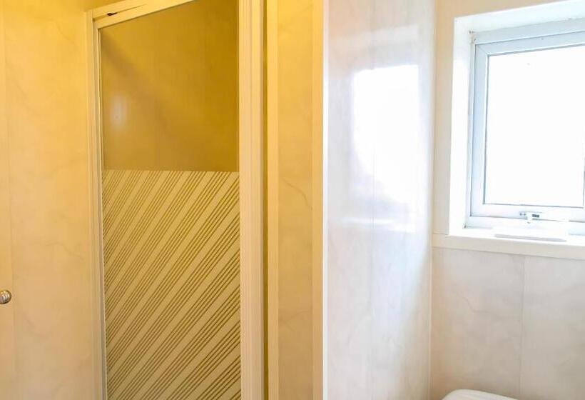 펜션 The Mayfield Apartment