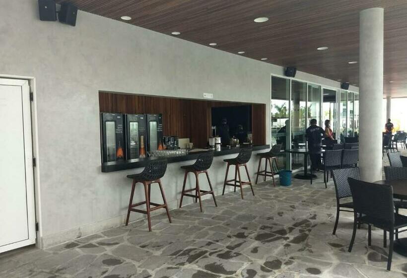 Salinas Exclusive Resort