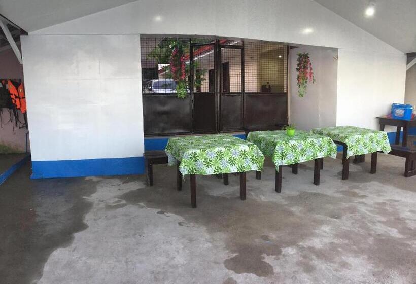 هاستل Amor En Beach House