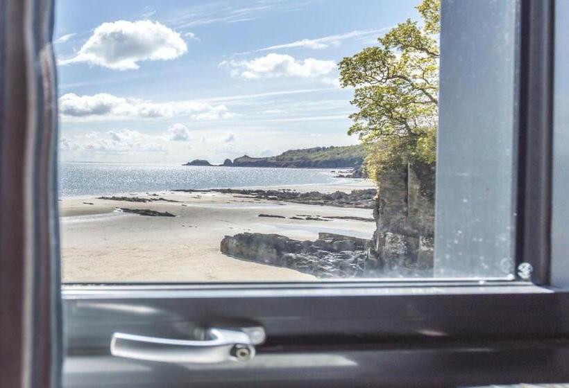 Отель No 1 Ocean Cabins   Saundersfoot Harbour   Saundersfoot