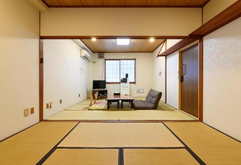 호텔 Oyo Ryokan Hamanako No Yado Kosai  Vacation Stay 38825v