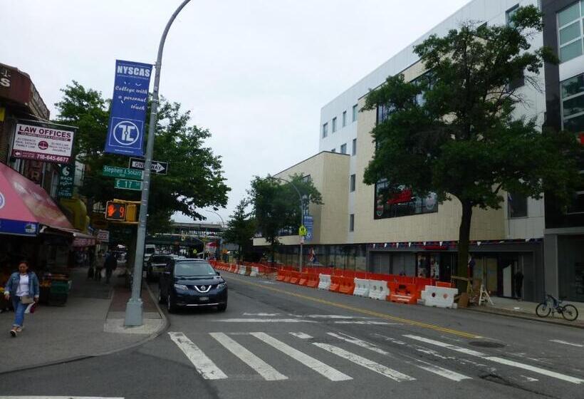 پانسیون Classical American House 3