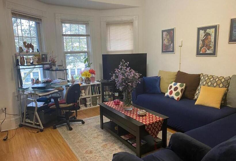 پانسیون Classical American House 3