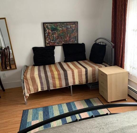 پانسیون Classical American House 3