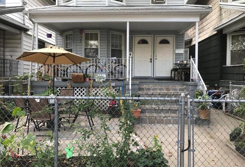 پانسیون Classical American House 3