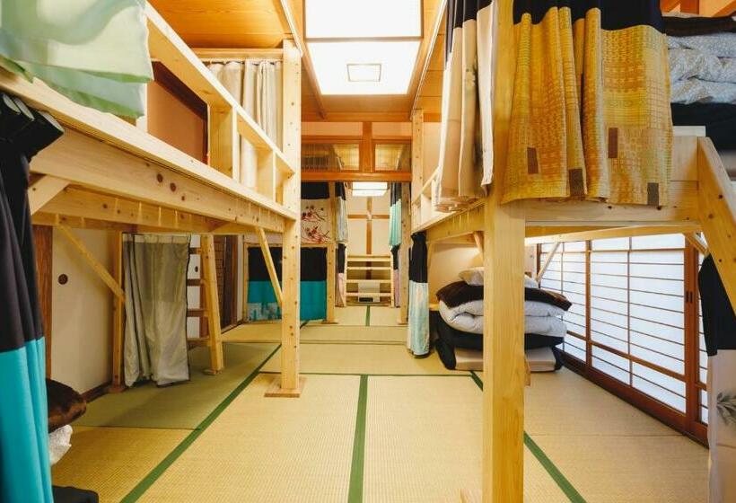 پانسیون Couch Potato Hostel   Vacation Stay 28455v