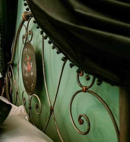 پانسیون La Foresteria Di Palazzo Picedi Benettini