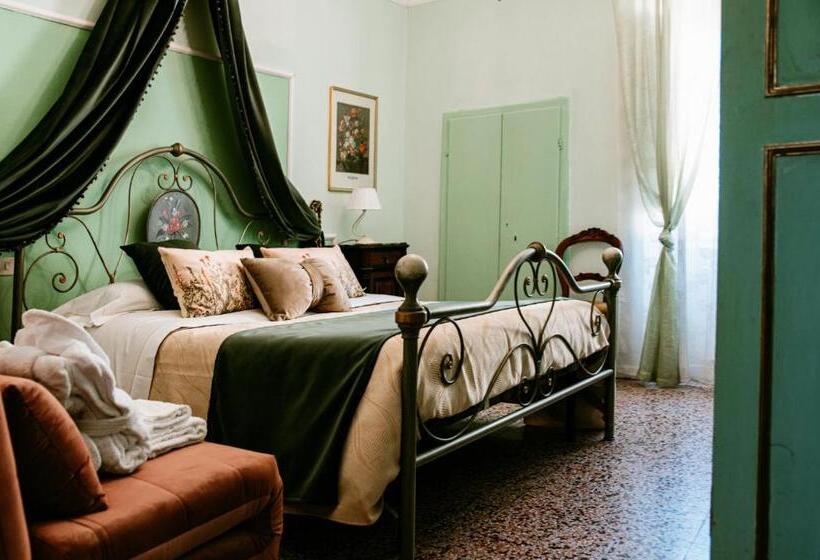 پانسیون La Foresteria Di Palazzo Picedi Benettini