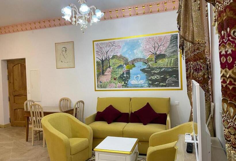 ペンション Studio Romantique Maison De L église Du Couvent