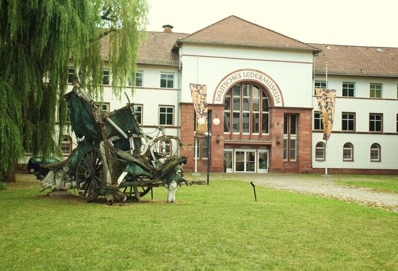 צימר Am Ledermuseum