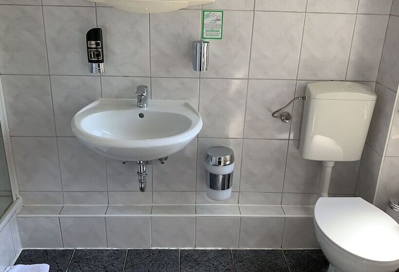 צימר Am Ledermuseum