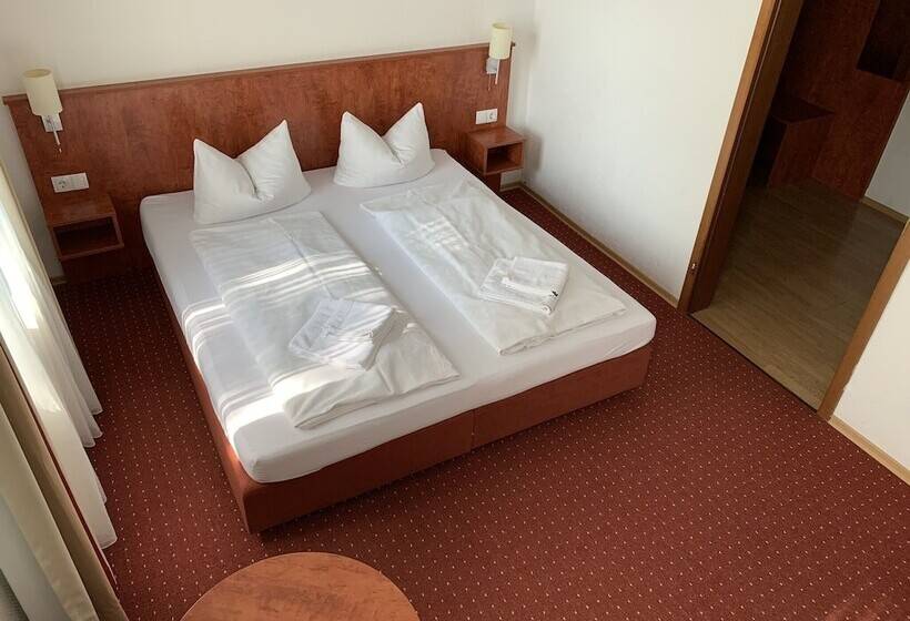 צימר Am Ledermuseum