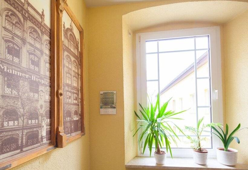 تختخواب و صبحانه Kastanienhof