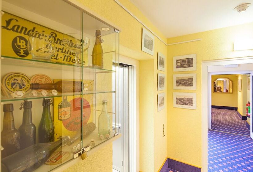 تختخواب و صبحانه Kastanienhof