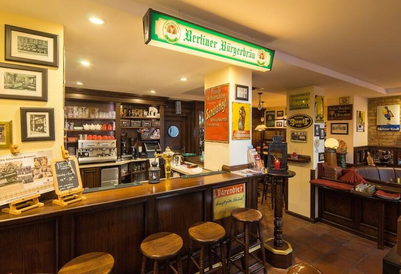 تختخواب و صبحانه Kastanienhof